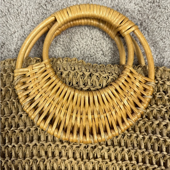 Straw tote bag with detachable cross body strap - Picture 4 of 6